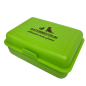 Preview: Bild zeigt aufklappbare, rechteckige Kunststoff-Snackbox in apfelgrün mit Makrenlogo NATURBEUTE auf dem Deckel.