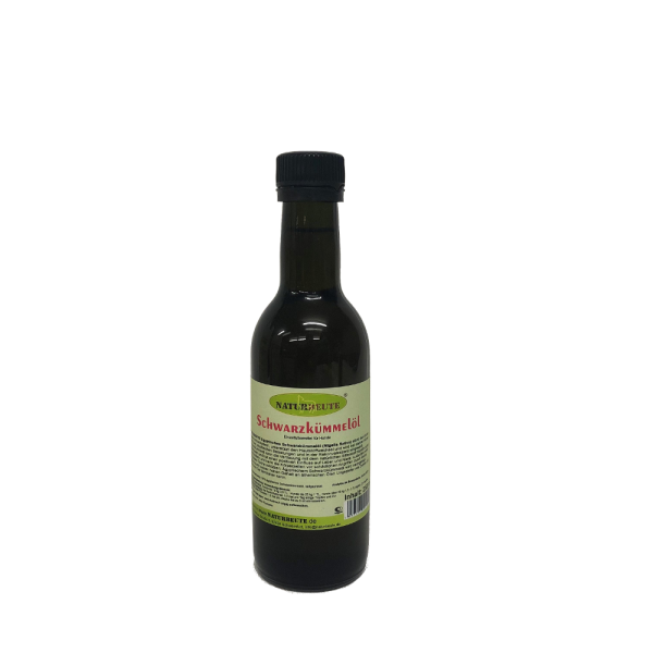 Bild zeigt Naturbeute Schwarzkümmelöl 250 ml in brauner Glasflasche stehend.